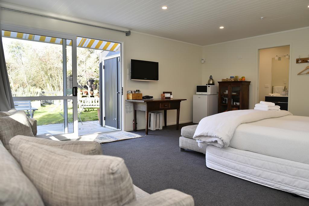 Bed and Breakfast Tongariro Adventures Kuratau Esterno foto